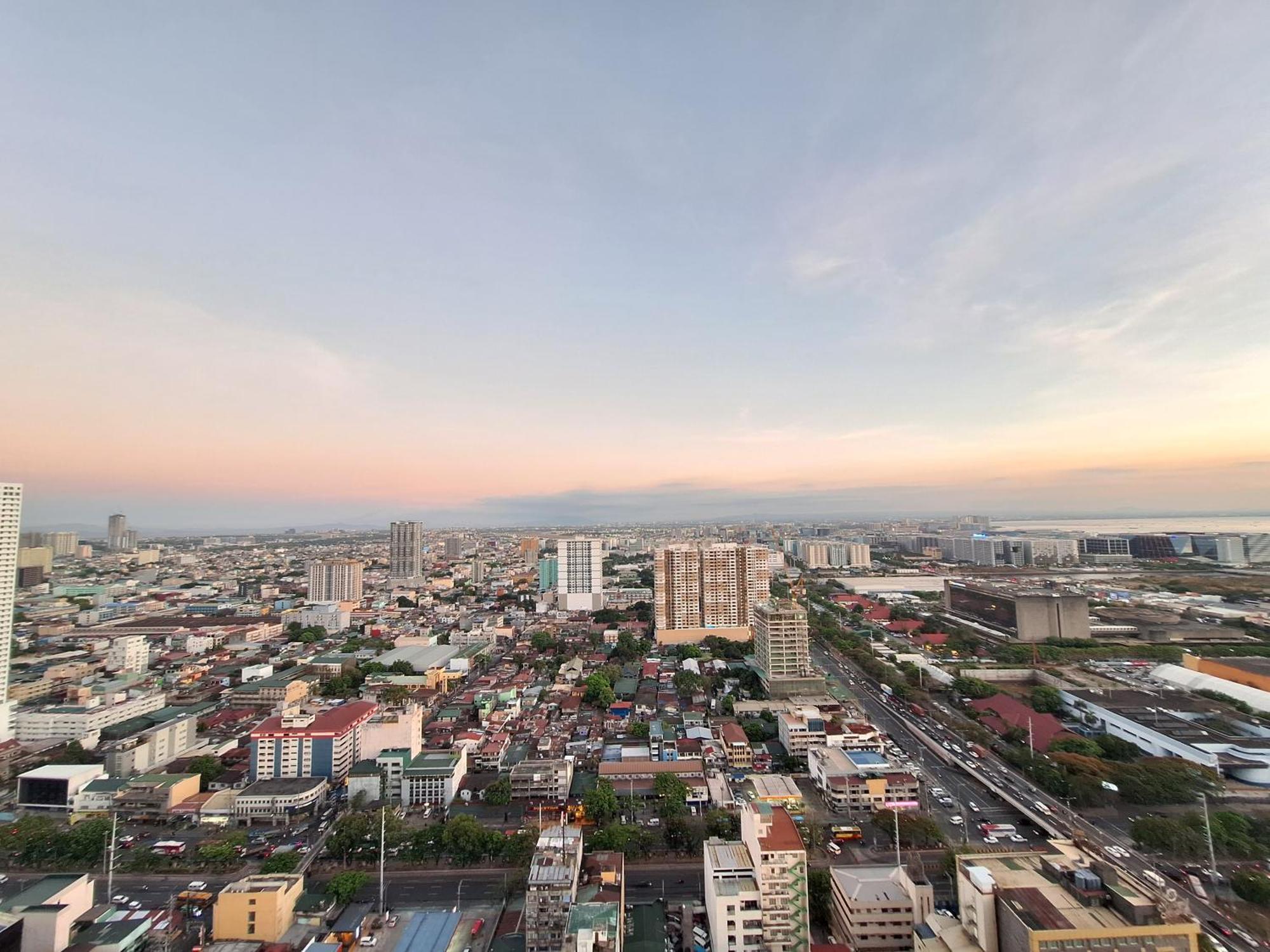 Coast Stay By J 40Th Floor Penthouse Manila Luaran gambar